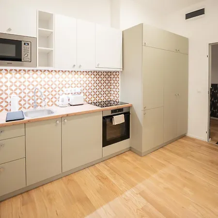 I Got 5 On It - Brand New By Pink Flamingo Appartement *