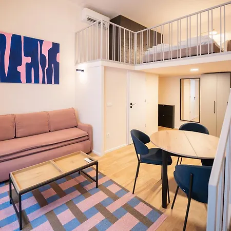 Appartement I Got 5 On It - Brand New By Pink Flamingo